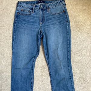 Gap Womens Curvy legging skinny jeans size 31R. Light wash.